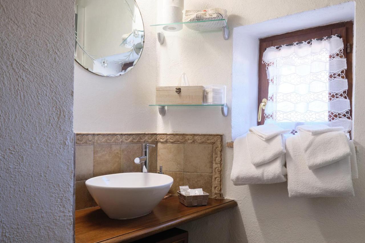 Palazzo Mazzini Bed & Breakfast Bagnoregio Bagian luar foto